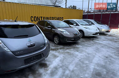 Хэтчбек Nissan Leaf 2017 в Умани