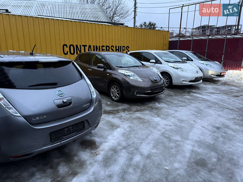 Хэтчбек Nissan Leaf 2017 в Умани