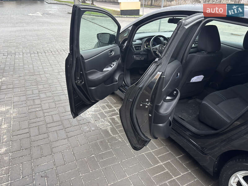 Хэтчбек Nissan Leaf 2018 в Каменском