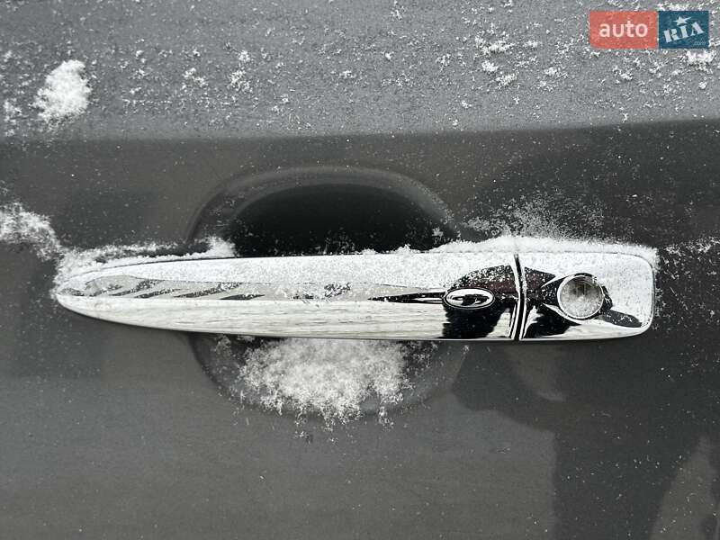 Хэтчбек Nissan Leaf 2016 в Львове