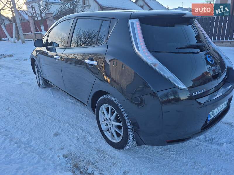 Хэтчбек Nissan Leaf 2015 в Тернополе