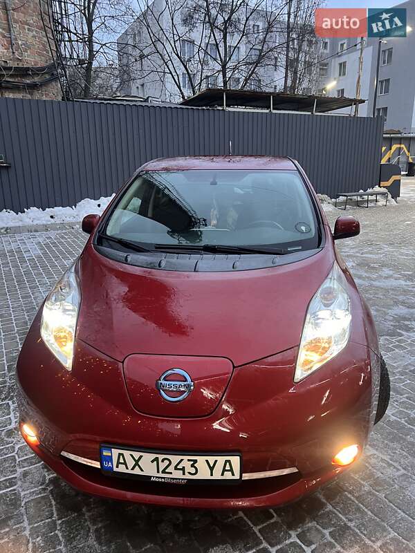 Хэтчбек Nissan Leaf 2015 в Харькове