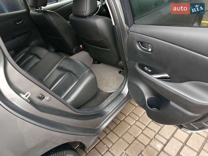 Хетчбек Nissan Leaf 2015 в Одесі