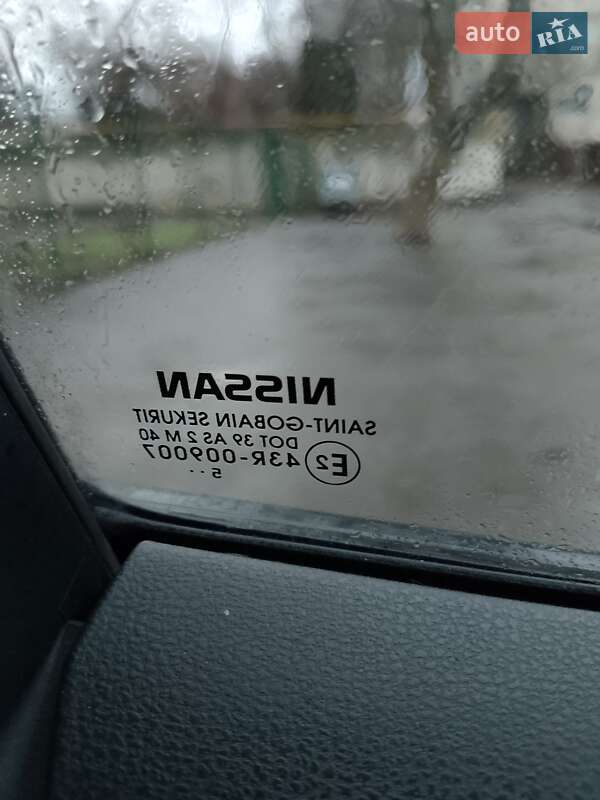 Хетчбек Nissan Leaf 2015 в Одесі