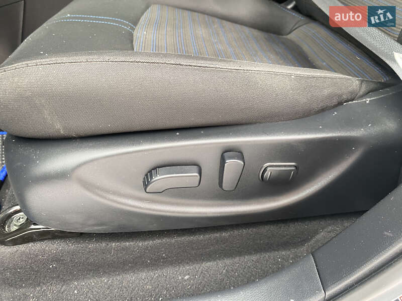 Хэтчбек Nissan Leaf 2021 в Немирове