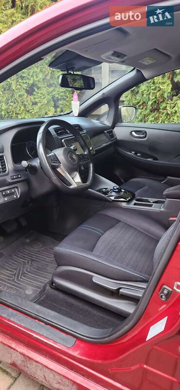 Хэтчбек Nissan Leaf 2018 в Ровно