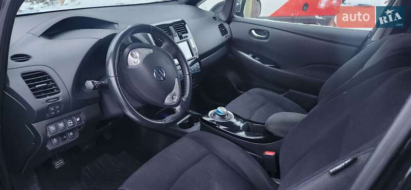Хэтчбек Nissan Leaf 2014 в Ровно