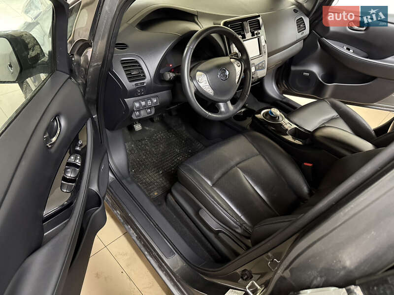 Хэтчбек Nissan Leaf 2014 в Умани