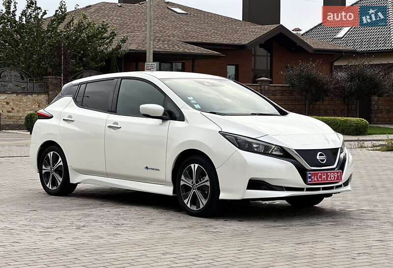 Хэтчбек Nissan Leaf 2019 в Ровно
