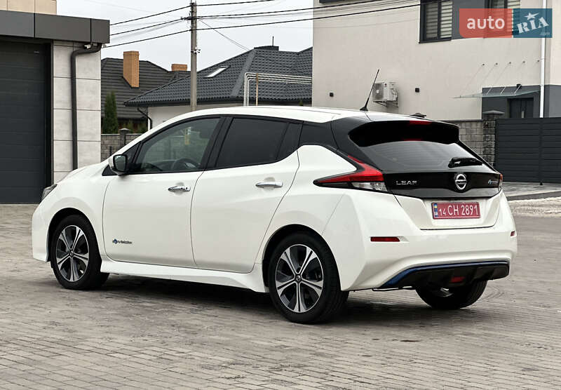 Хэтчбек Nissan Leaf 2019 в Ровно