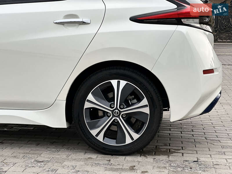 Хэтчбек Nissan Leaf 2019 в Ровно