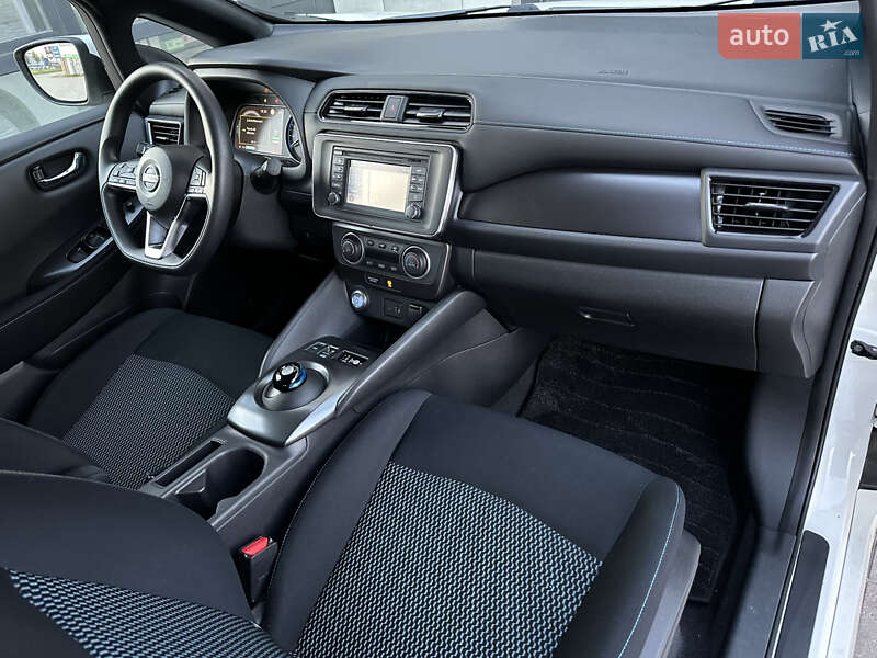Хэтчбек Nissan Leaf 2019 в Ровно