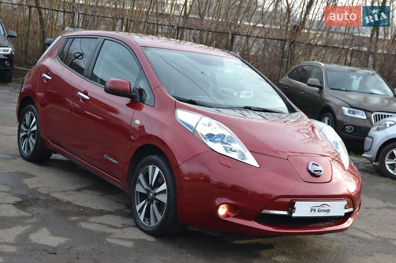 Хэтчбек Nissan Leaf 2016 в Луцке