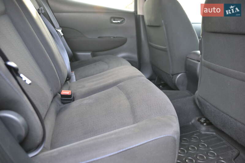 Хэтчбек Nissan Leaf 2016 в Луцке