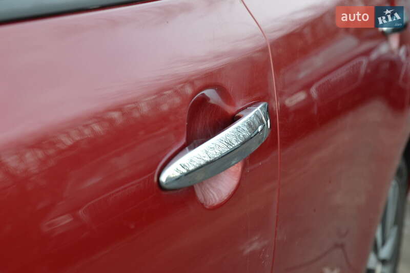 Хэтчбек Nissan Leaf 2016 в Луцке