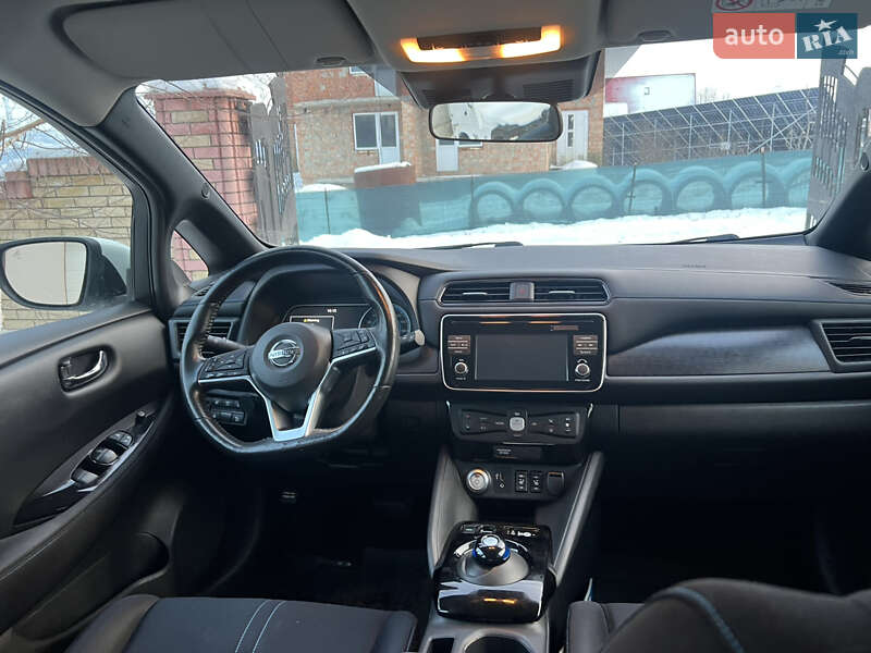 Хэтчбек Nissan Leaf 2018 в Черновцах