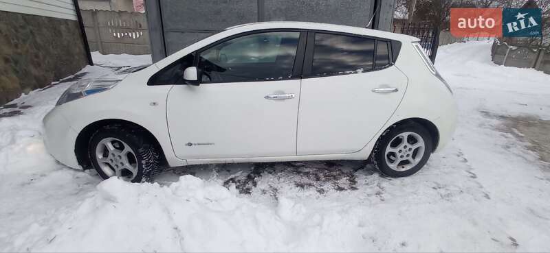 Хетчбек Nissan Leaf 2017 в Надвірній фото 8 Хетчбек Nissan Leaf 2017 в Надвірній