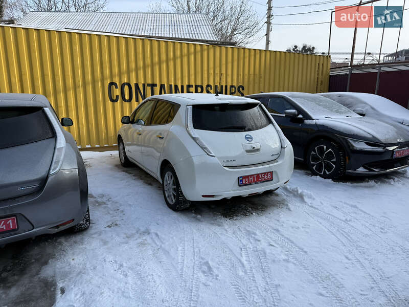 Хэтчбек Nissan Leaf 2017 в Умани