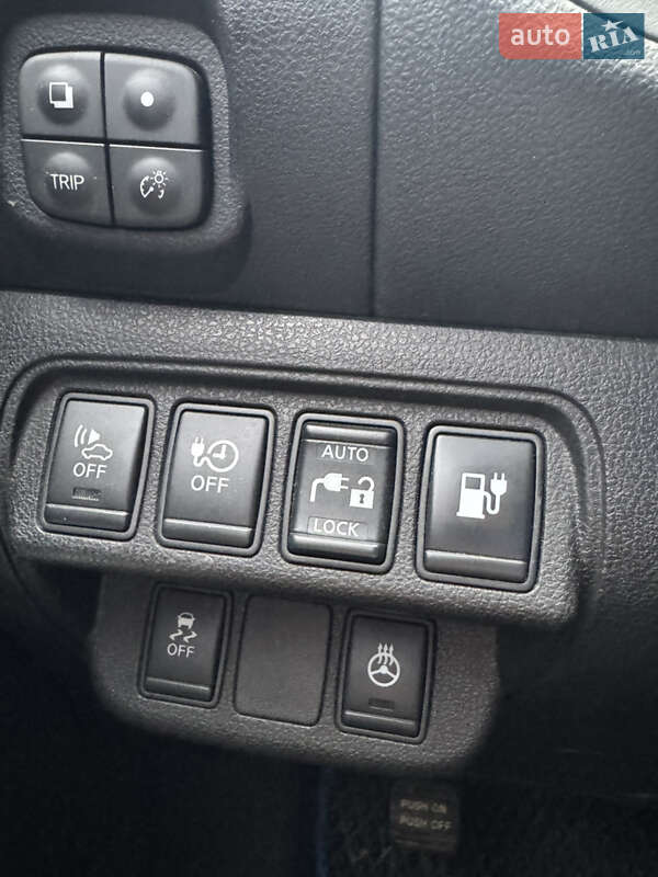 Хэтчбек Nissan Leaf 2013 в Луцке