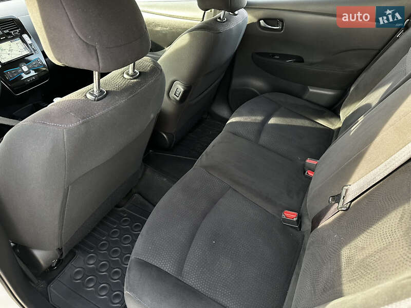 Хэтчбек Nissan Leaf 2013 в Бережанах