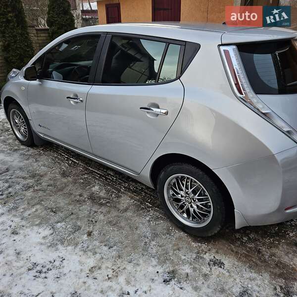 Хэтчбек Nissan Leaf 2014 в Луцке