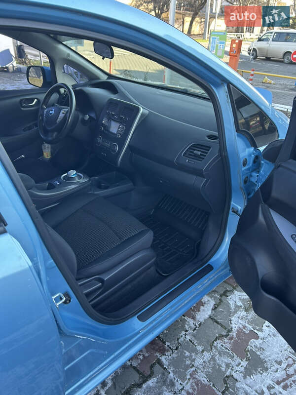 Хэтчбек Nissan Leaf 2015 в Одессе