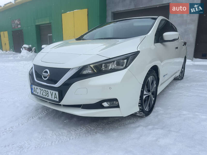 Хэтчбек Nissan Leaf 2018 в Владимире