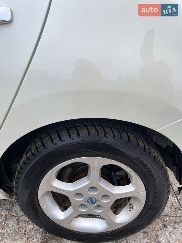 Хэтчбек Nissan Leaf 2012 в Белгороде-Днестровском