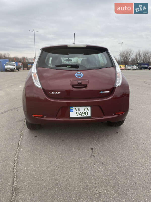 Хэтчбек Nissan Leaf 2017 в Днепре