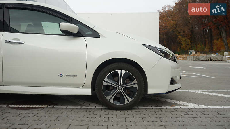 Хэтчбек Nissan Leaf 2019 в Львове