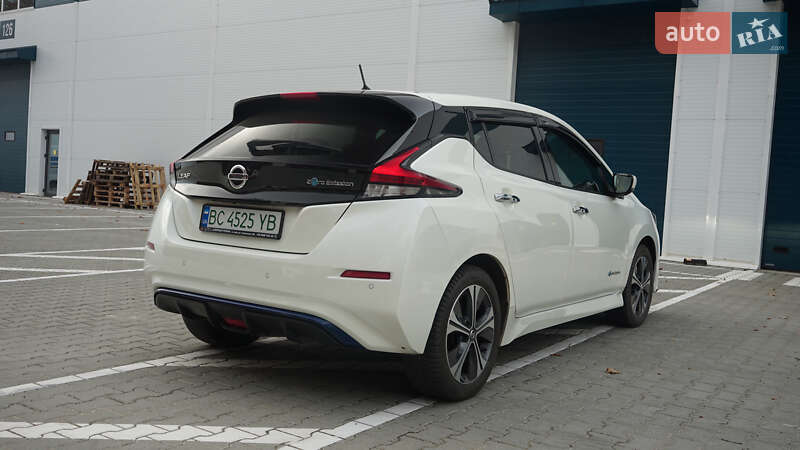 Хэтчбек Nissan Leaf 2019 в Львове