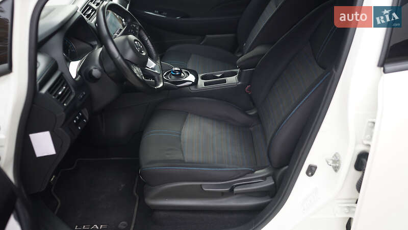 Хэтчбек Nissan Leaf 2019 в Львове