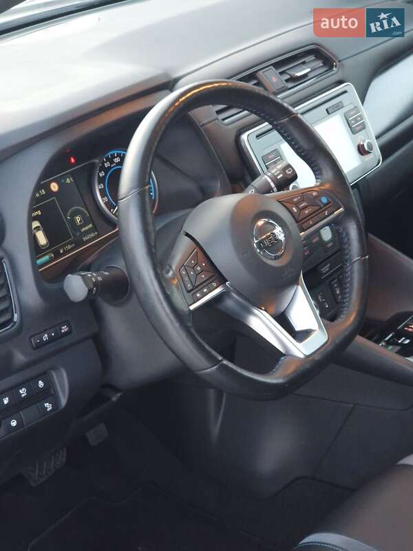 Хэтчбек Nissan Leaf 2019 в Черновцах