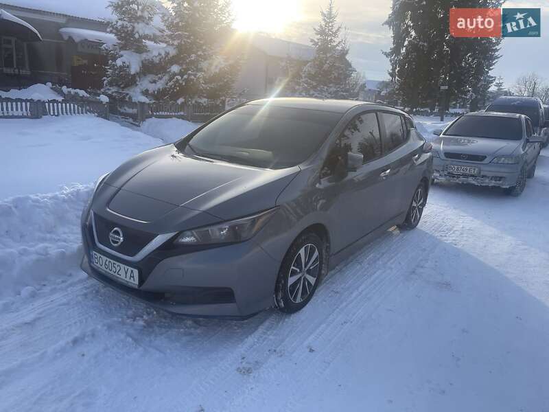 Хэтчбек Nissan Leaf 2021 в Тернополе