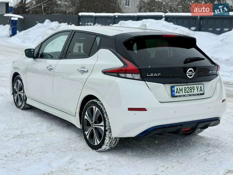 Хэтчбек Nissan Leaf 2021 в Житомире