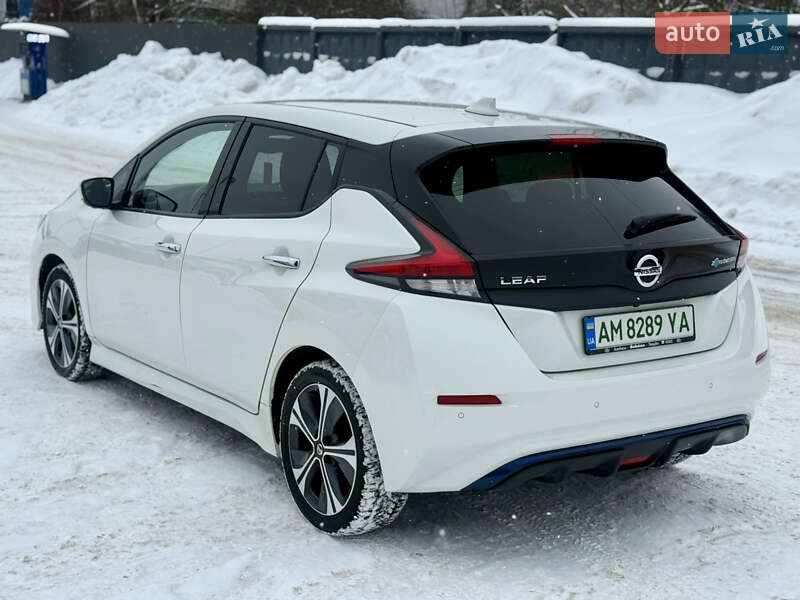 Хэтчбек Nissan Leaf 2021 в Житомире