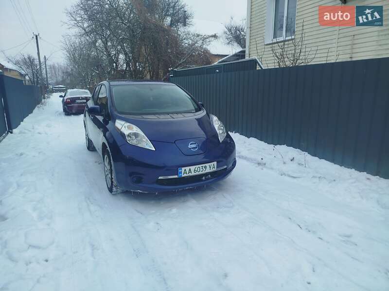 Хэтчбек Nissan Leaf 2017 в Киеве