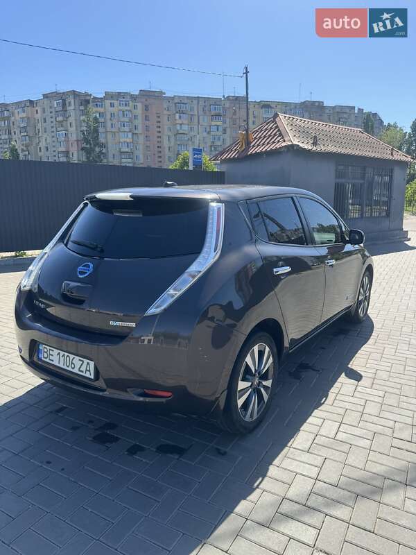 Хэтчбек Nissan Leaf 2016 в Николаеве