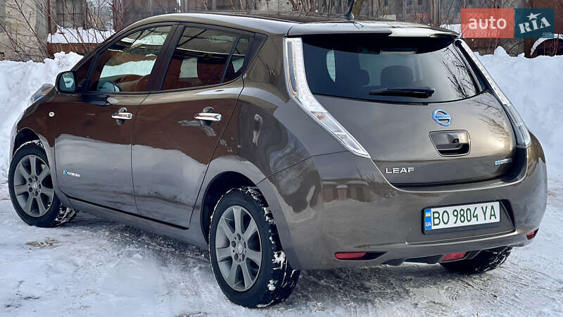 Хэтчбек Nissan Leaf 2016 в Тернополе