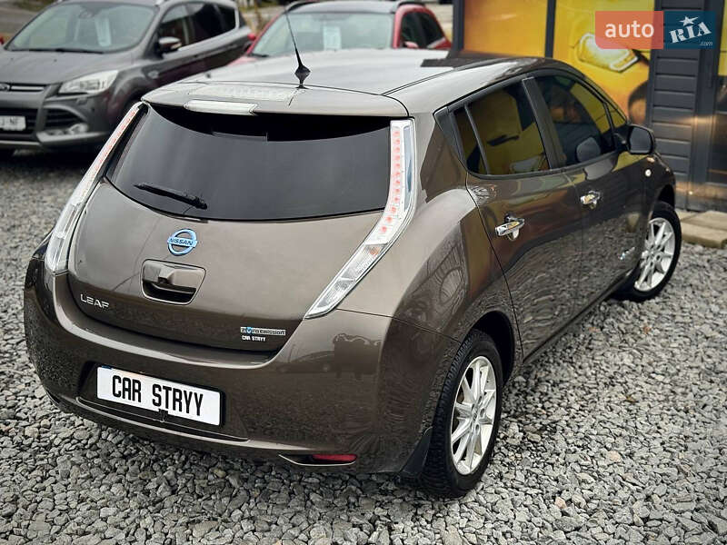 Хэтчбек Nissan Leaf 2016 в Стрые