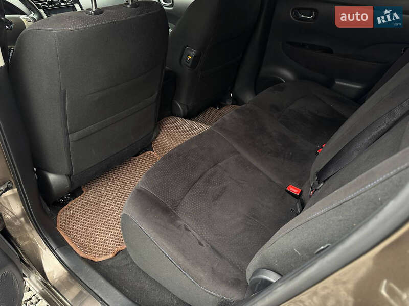 Хэтчбек Nissan Leaf 2016 в Стрые