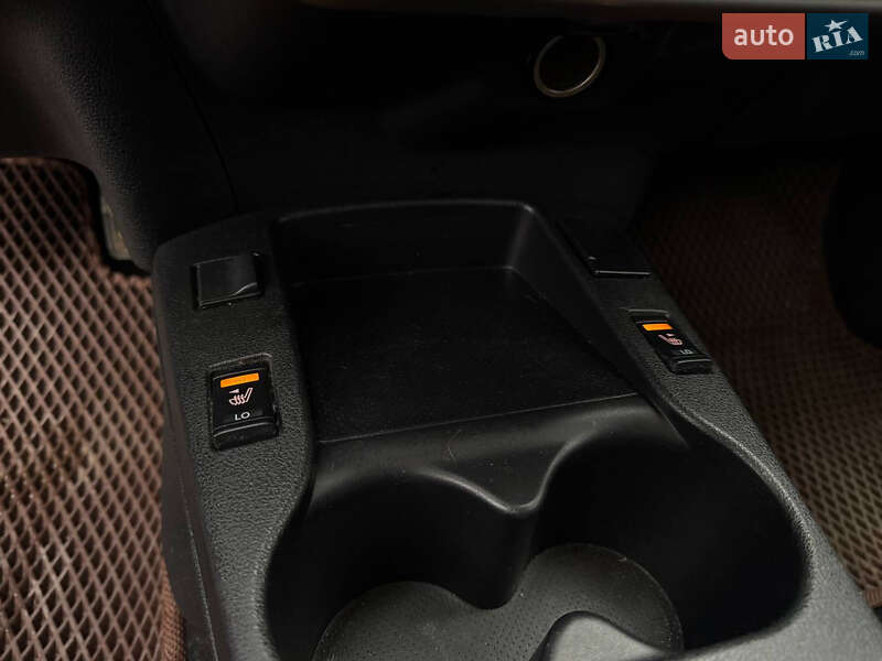 Хэтчбек Nissan Leaf 2016 в Стрые