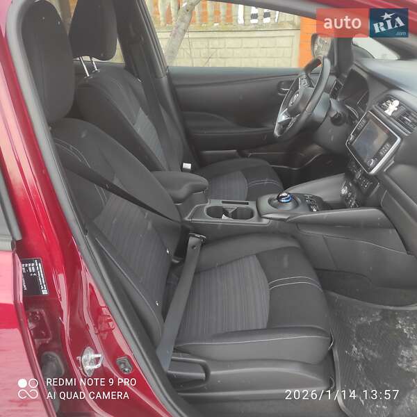 Хэтчбек Nissan Leaf 2021 в Ромнах