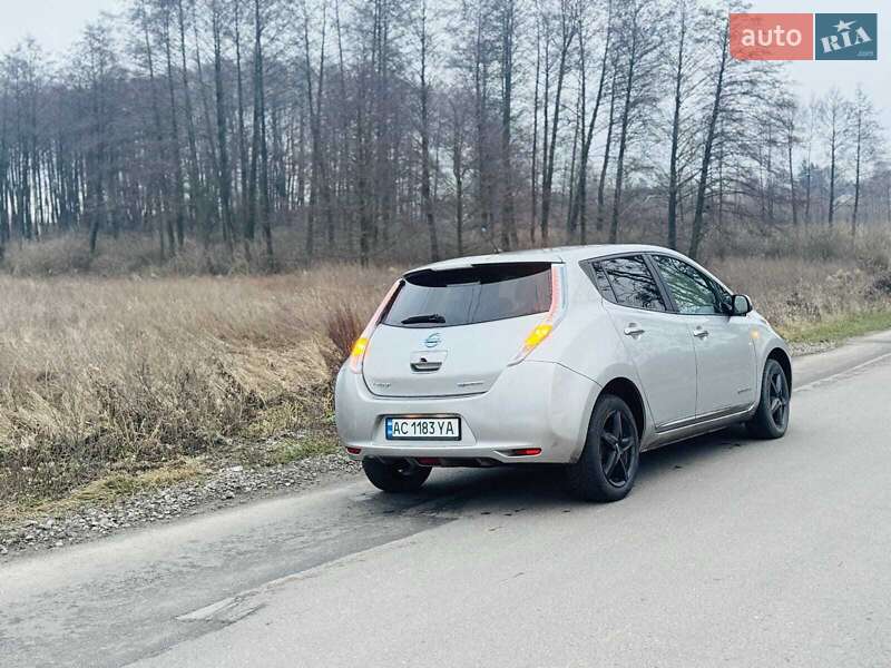 Хэтчбек Nissan Leaf 2014 в Владимире