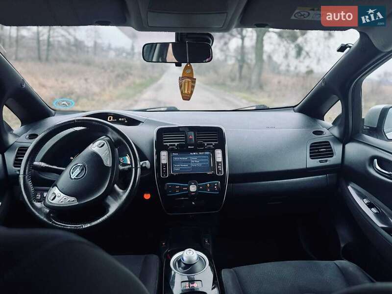 Хэтчбек Nissan Leaf 2014 в Владимире