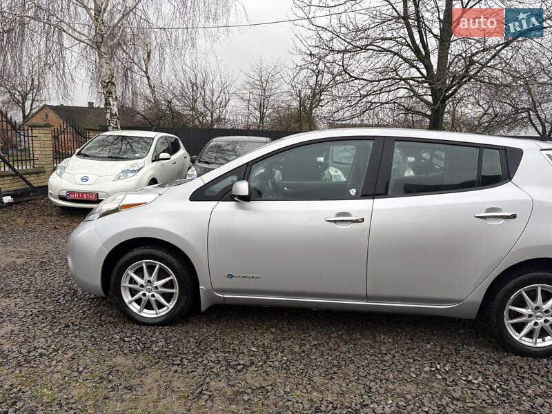 Хэтчбек Nissan Leaf 2013 в Луцке