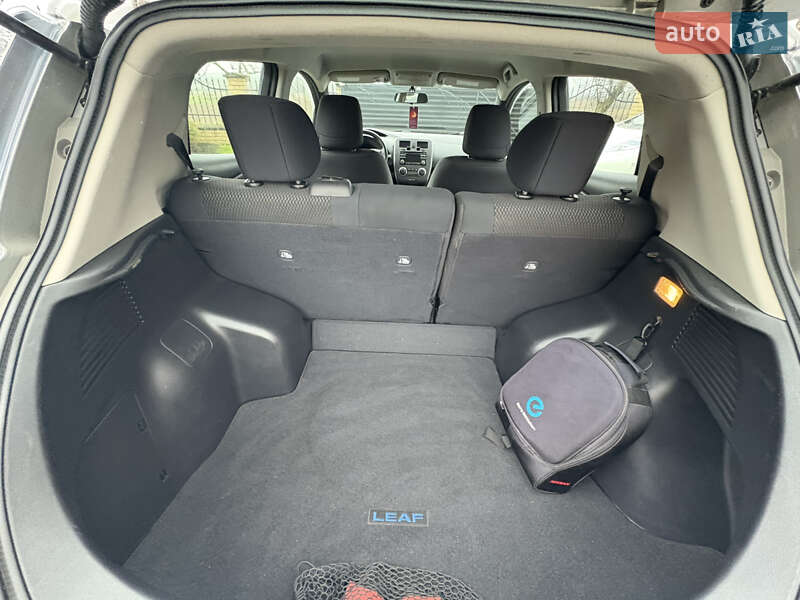 Хэтчбек Nissan Leaf 2013 в Луцке