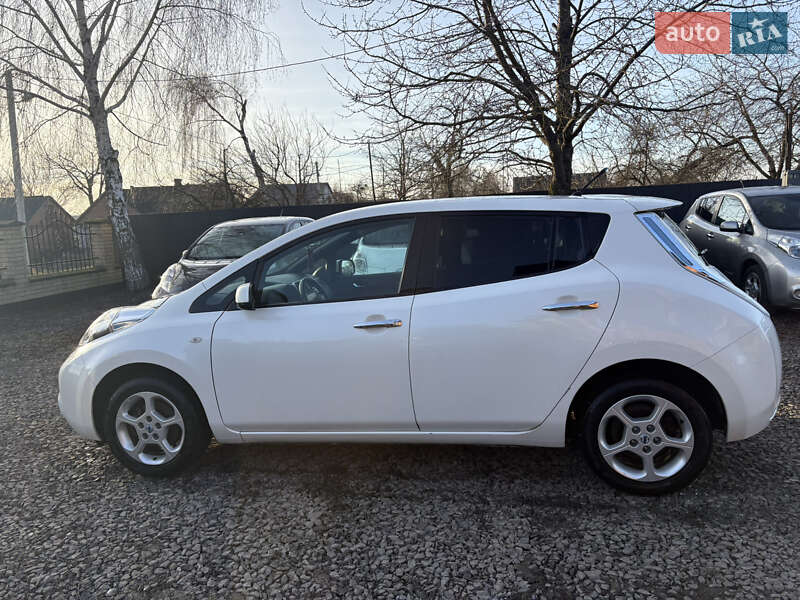 Хэтчбек Nissan Leaf 2013 в Луцке