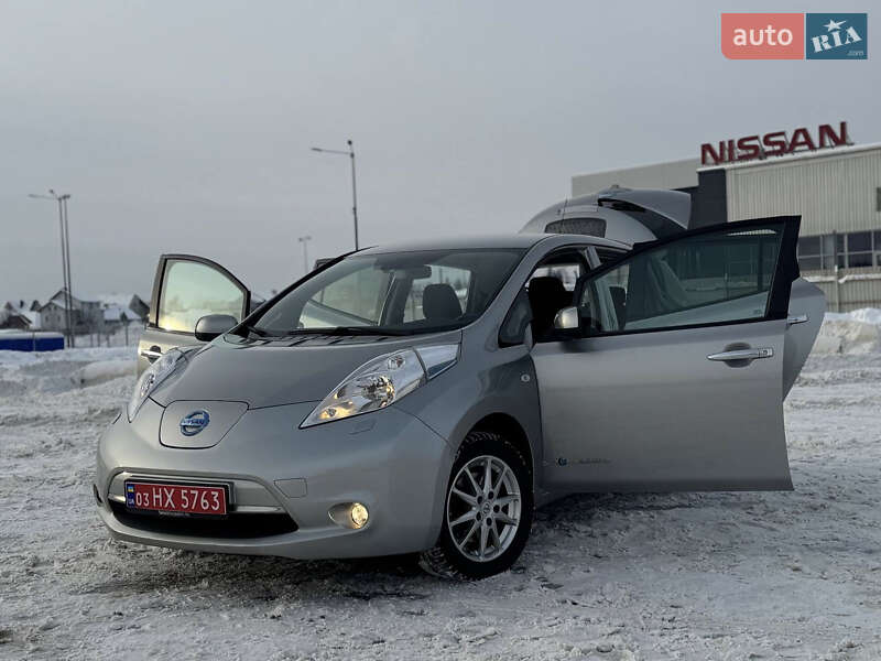 Хэтчбек Nissan Leaf 2016 в Львове