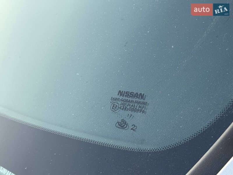 Хэтчбек Nissan Leaf 2016 в Львове